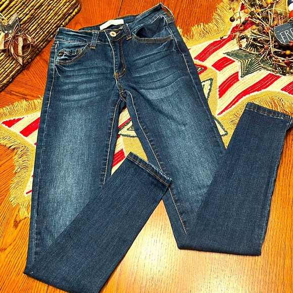 KanCan🌻Size 0/Waist 23 High Waisted Skinny JEANS🦋with STRETCH🌺KC11214D - Picture 1 of 11